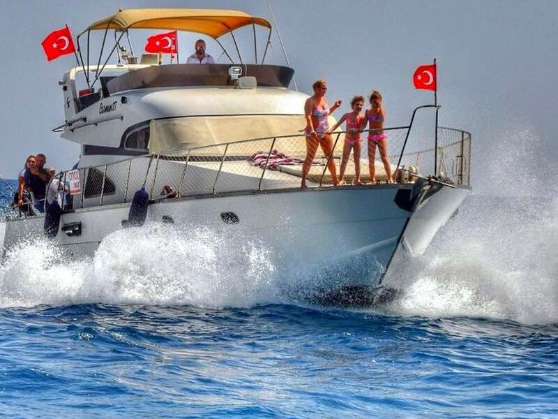 Private Yacht Tour in Alanya